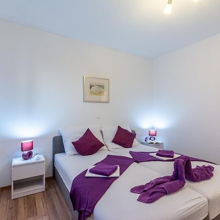 Family Friendly Apartments With A Swimming Pool Stanici, Omis - 18676 Habitación foto