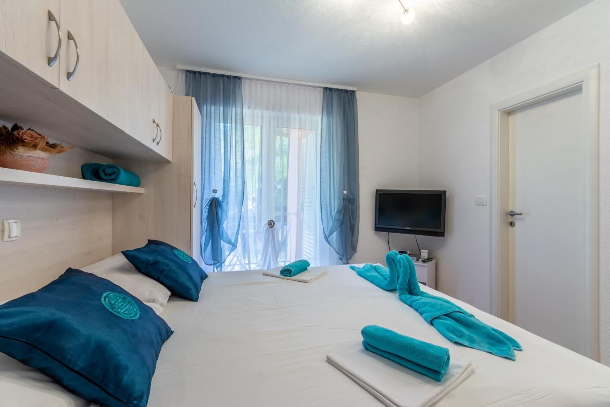 Family Friendly Apartments With A Swimming Pool Stanici, Omis - 18676 Habitación foto
