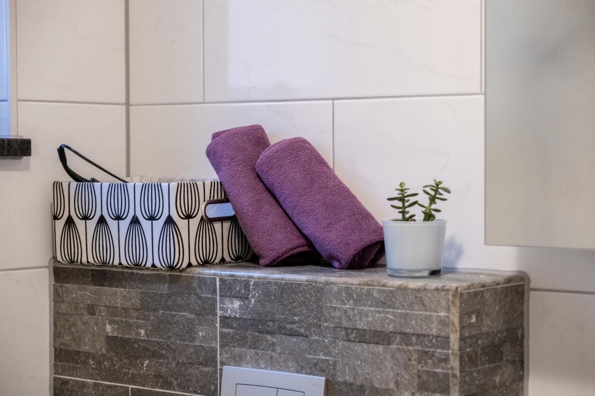 Family Friendly Apartments With A Swimming Pool Stanici, Omis - 18676 Habitación foto